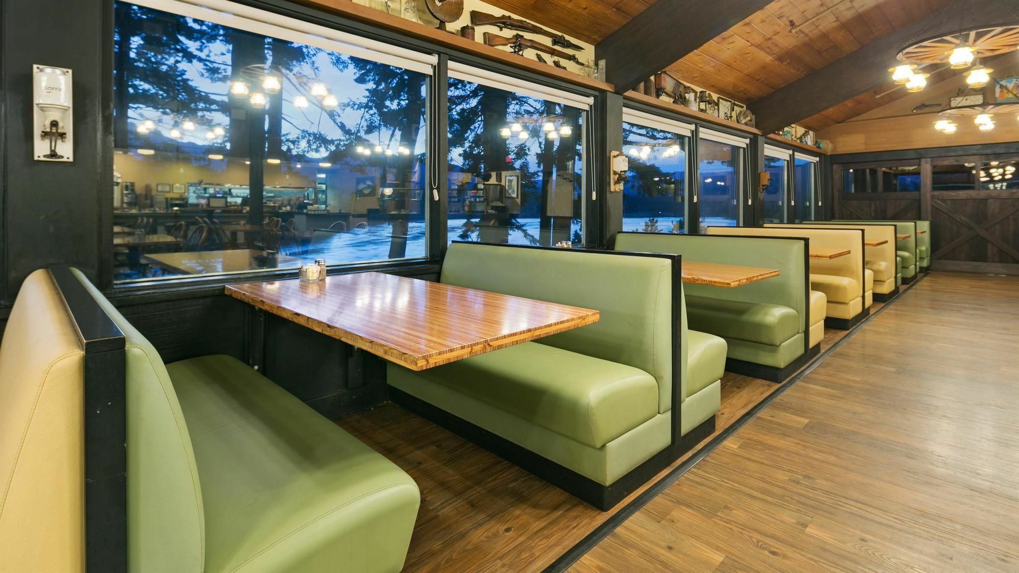 Best Western Plus Columbia River Inn Каскейд Локс Экстерьер фото
