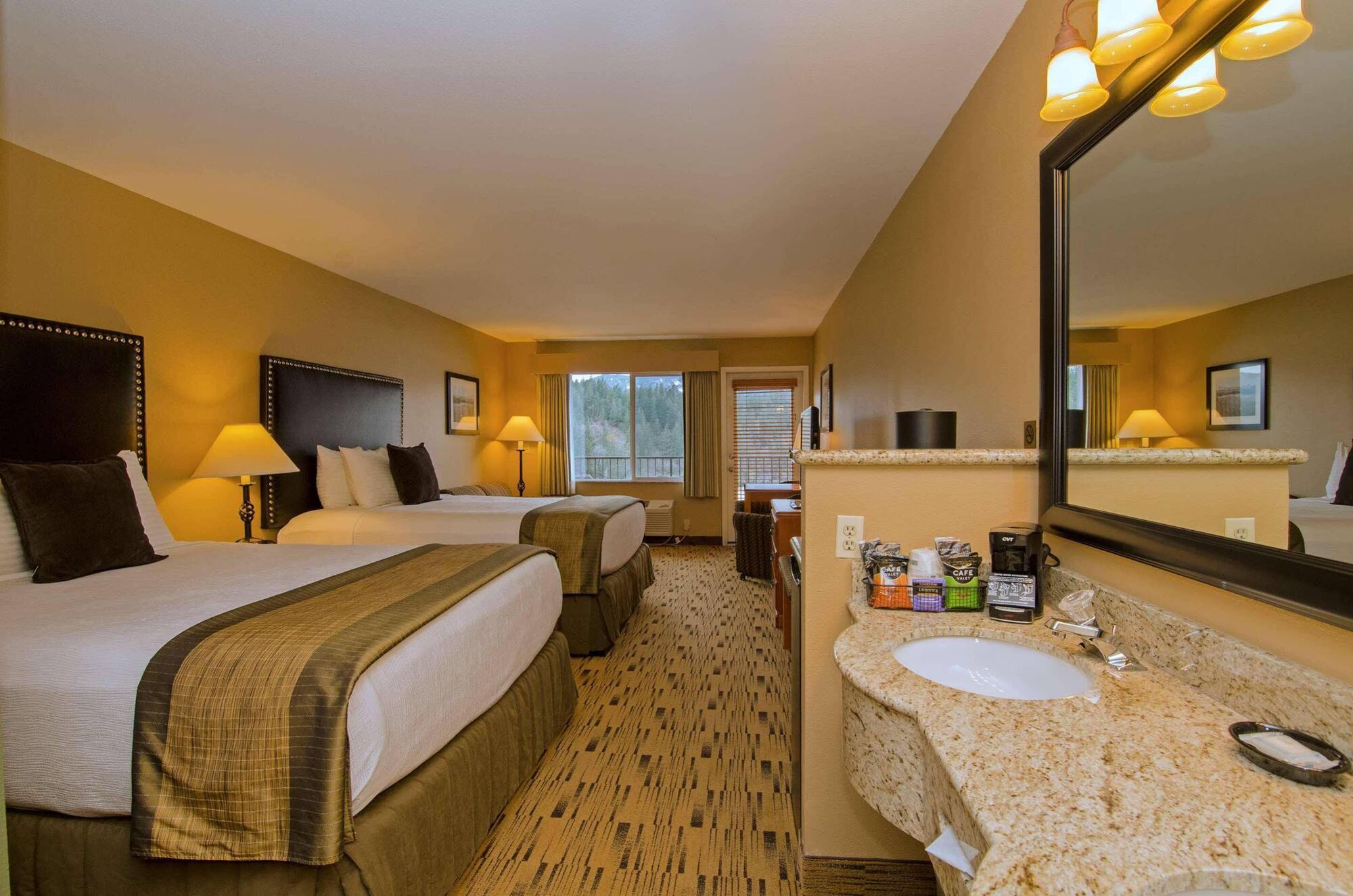 Best Western Plus Columbia River Inn Каскейд Локс Экстерьер фото